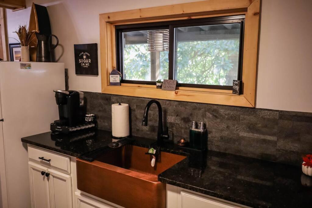 Cabin At The Cove At Watauga Lake Butler Экстерьер фото